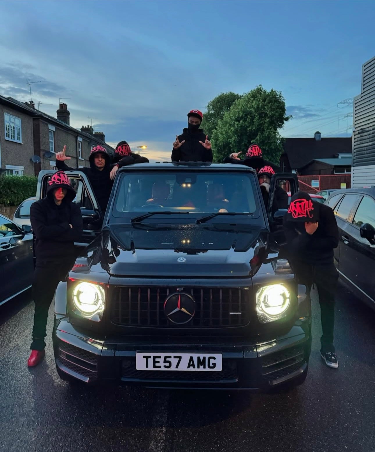 SYNA WORLD TRACKSUIT - black / red