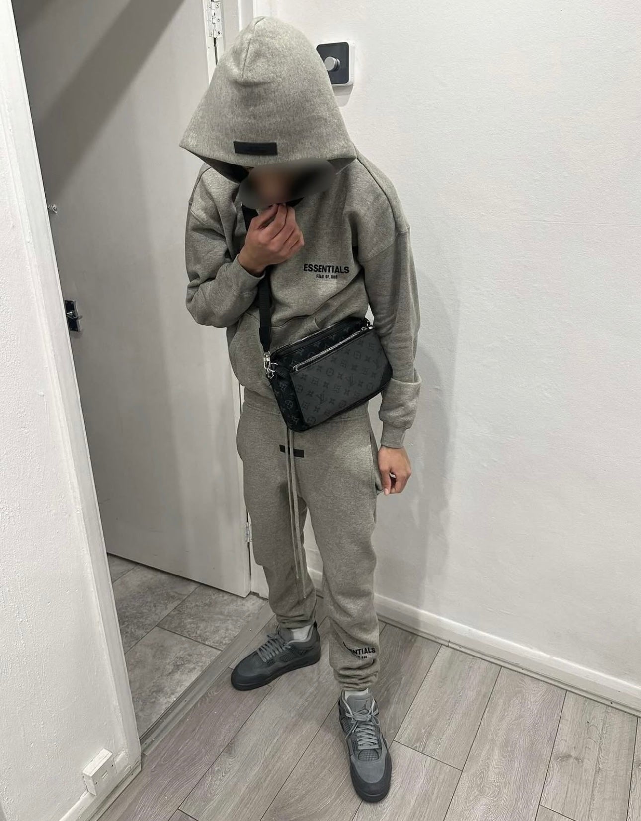 Fear of God Essentials Hoodie Dark Oatmeal (SS22)