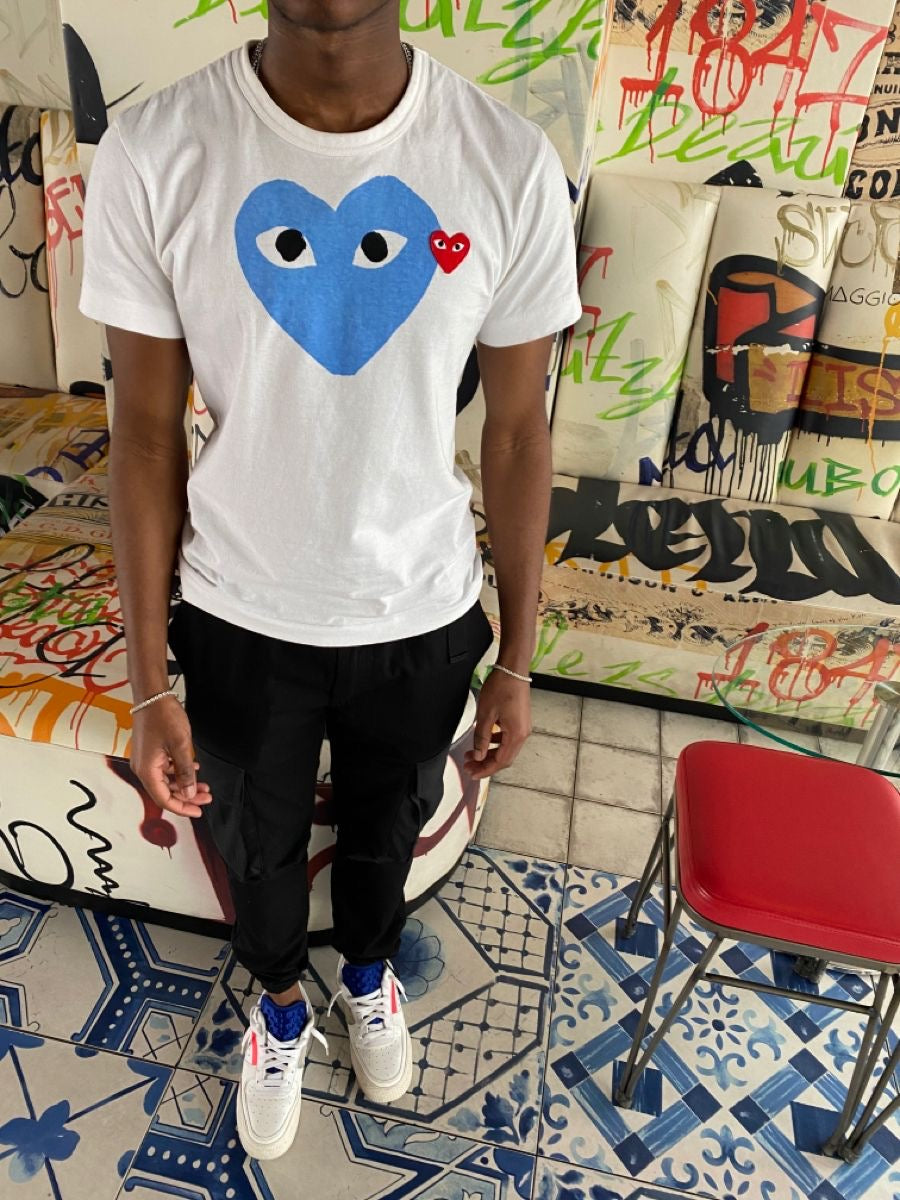 Comme des Garcons PLAY Play Red Emblem Heart T-shirt
White/Blue