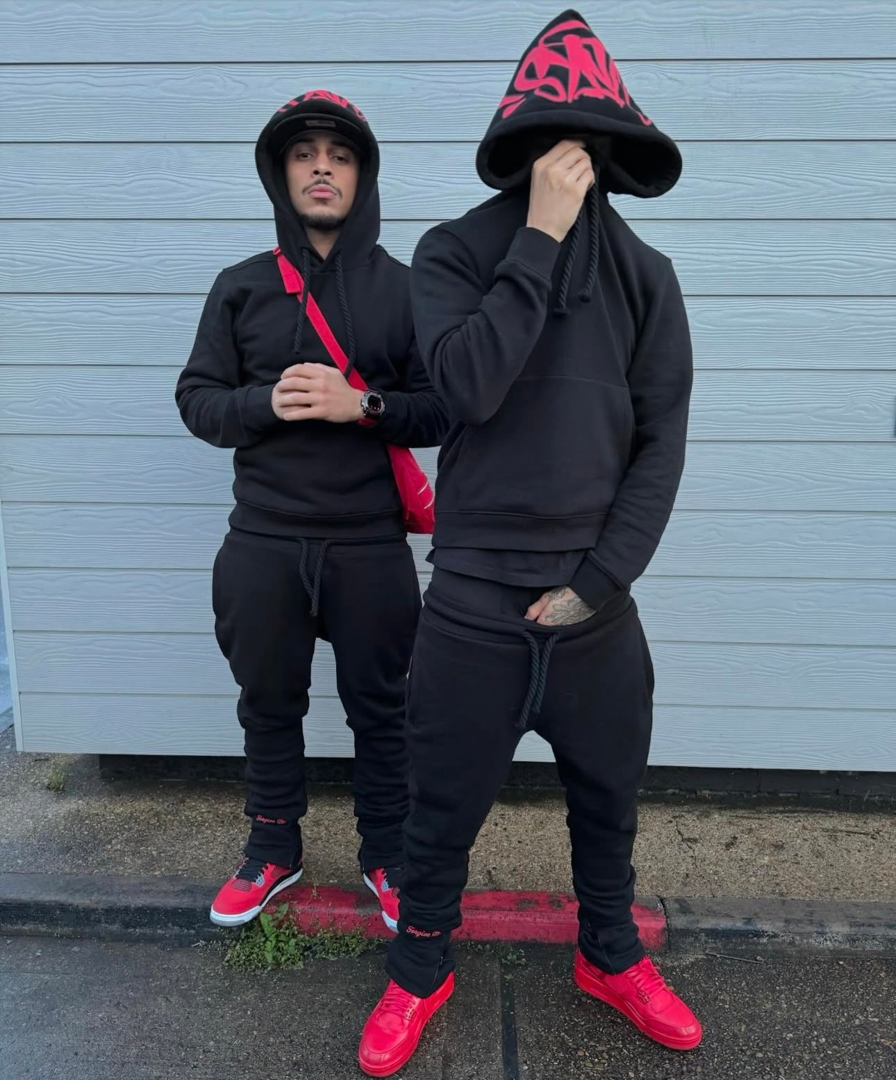 SYNA WORLD TRACKSUIT - black / red