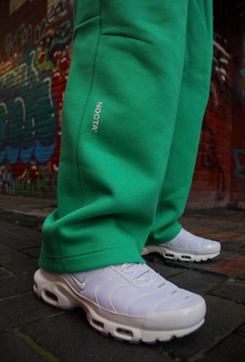 Nike x NOCTA Tech Fleece Hoodie & Joggers Set
Stadium Green/Sail