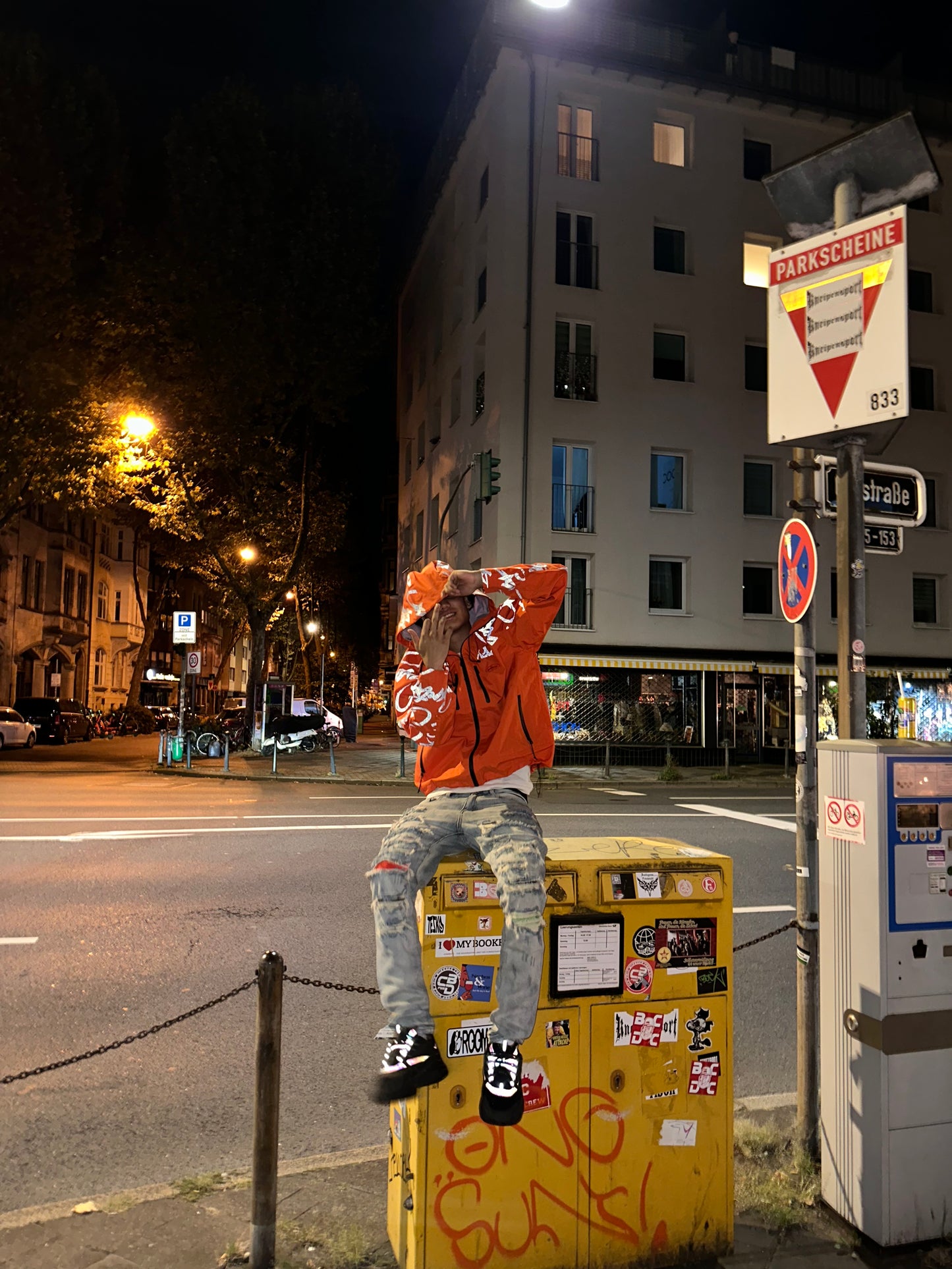 Corteiz Elitework Waterproof Shell Jacket
Orange